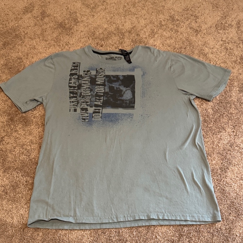 DKNY Men's Graphic Tee in Light Blue